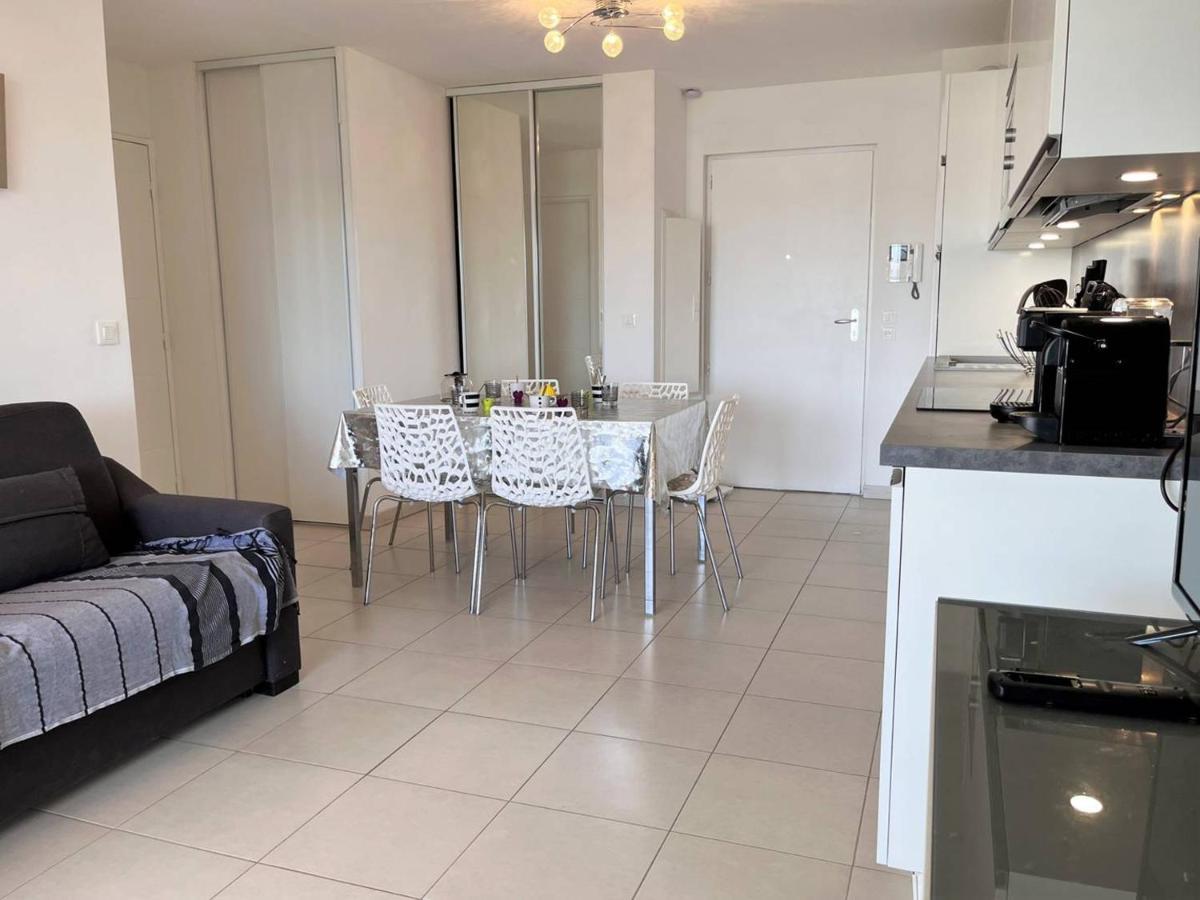 Charmant T2 Climatise Avec Grande Terrasse, Piscine Et Parking Privatif, Proche Plage Et Commerces. - Fr-1-251-441 Le Lavandou Exterior foto